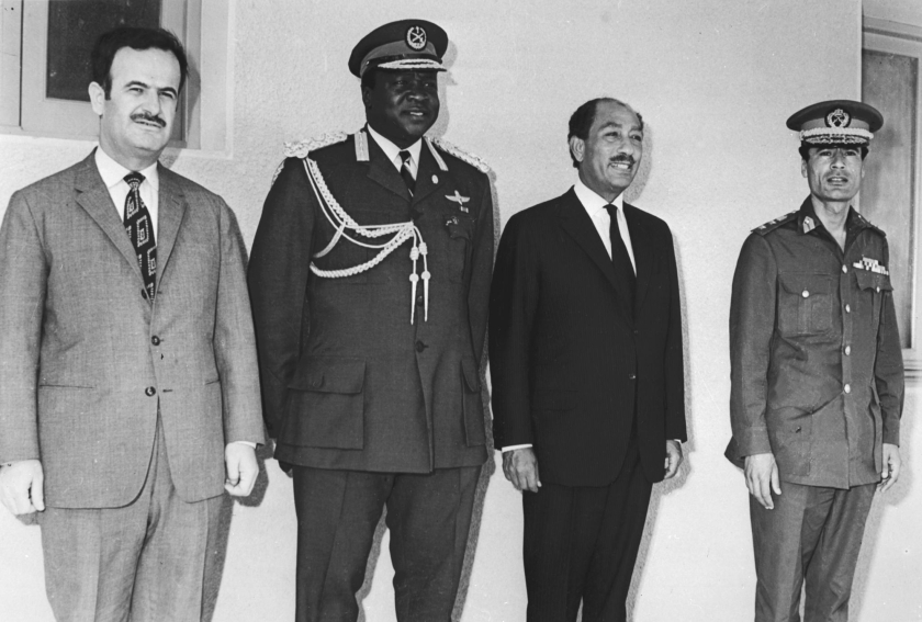 &Eta; &kappa;&alpha;&tau;&alpha;&gamma;&omega;&gamma;ή &tau;&omicron;&upsilon; &mu;ύ&theta;&omicron;&upsilon; &laquo;&omicron; &sigma;&iota;&omega;&nu;&iota;&sigma;&mu;ό&sigmaf; &omega;&sigmaf; &mu;&omicron;&rho;&phi;ή &alpha;&pi;&omicron;&iota;&kappa;&iota;&omicron;&kappa;&rho;&alpha;&tau;ί&alpha;&sigmaf;&raquo;
