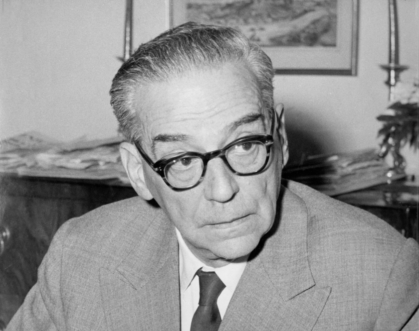Έ&nu;&alpha;&sigmaf; &sigma;&upsilon;&gamma;&gamma;&rho;&alpha;&phi;έ&alpha;&sigmaf; &delta;&iota;&pi;&lambda;&omega;&mu;ά&tau;&eta;&sigmaf; &mdash; Ί&beta;&omicron; Ά&nu;&tau;&rho;&iota;&tau;&sigmaf;