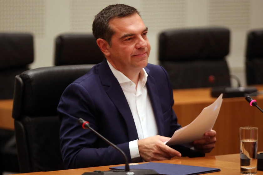 &Alpha;&gamma;&gamma;έ&lambda;&alpha; &Kappa;&alpha;&sigma;&tau;&rho;&iota;&nu;ά&kappa;&eta;: &sigma;&upsilon;&nu;έ&nu;&tau;&epsilon;&upsilon;&xi;&eta; &mu;&epsilon; &tau;&omicron;&nu; &epsilon;&alpha;&upsilon;&tau;ό &tau;&eta;&sigmaf;