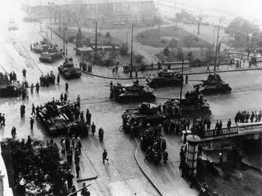 &Eta; &iota;&sigma;&tau;&omicron;&rho;&iota;&kappa;ή &epsilon;&mu;&pi;&epsilon;&iota;&rho;ί&alpha; &tau;&omega;&nu; &laquo;ά&lambda;&lambda;&omega;&nu;&raquo; &Epsilon;&upsilon;&rho;&omega;&pi;&alpha;ί&omega;&nu;