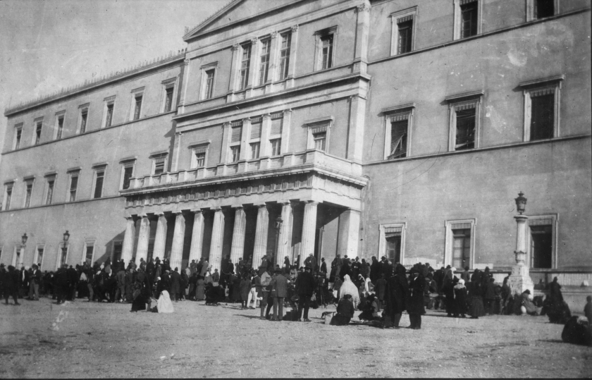 &Mu;&iota;&alpha; ά&sigma;&kappa;&eta;&sigma;&eta; &alpha;&upsilon;&tau;&omicron;&gamma;&nu;&omega;&sigma;ί&alpha;&sigmaf;: &delta;ύ&omicron; &beta;&iota;&beta;&lambda;ί&alpha; &tau;&omicron;&upsilon; &Theta;ά&nu;&omicron;&upsilon; &Beta;&epsilon;&rho;έ&mu;&eta;